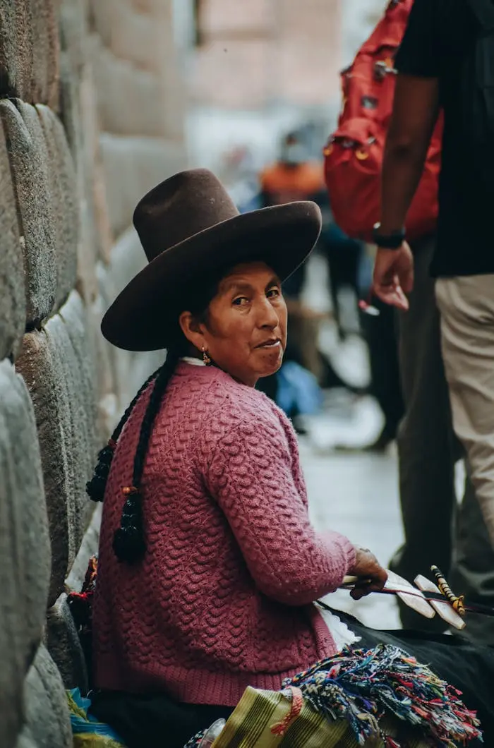 traditional peruvian woman in cusco street 30342450